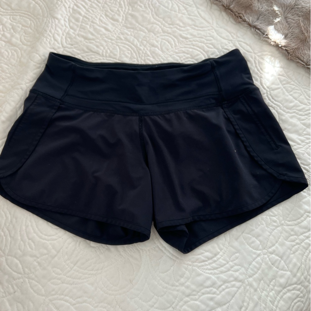 SOLD Lululemon tracker shorts